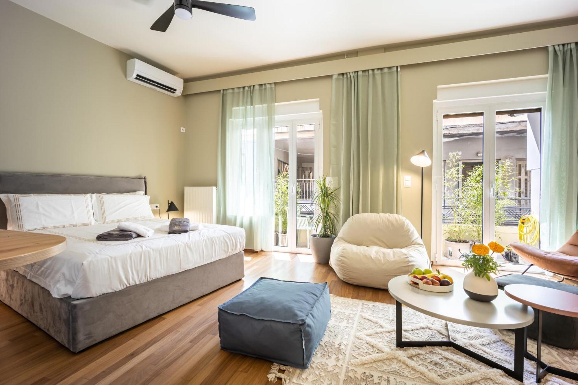 Oasis Athens - Boutique Suites Экстерьер фото