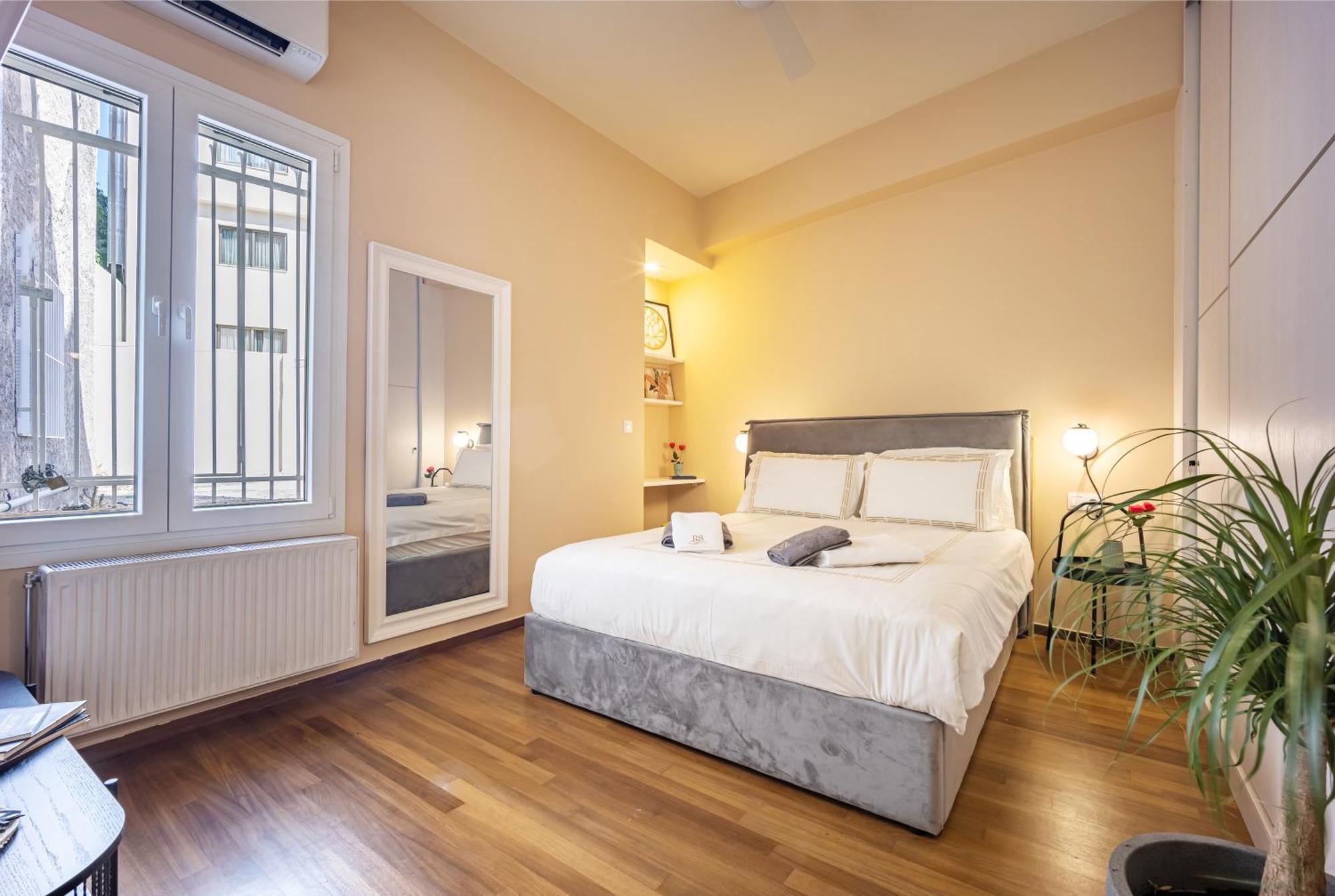Oasis Athens - Boutique Suites Экстерьер фото